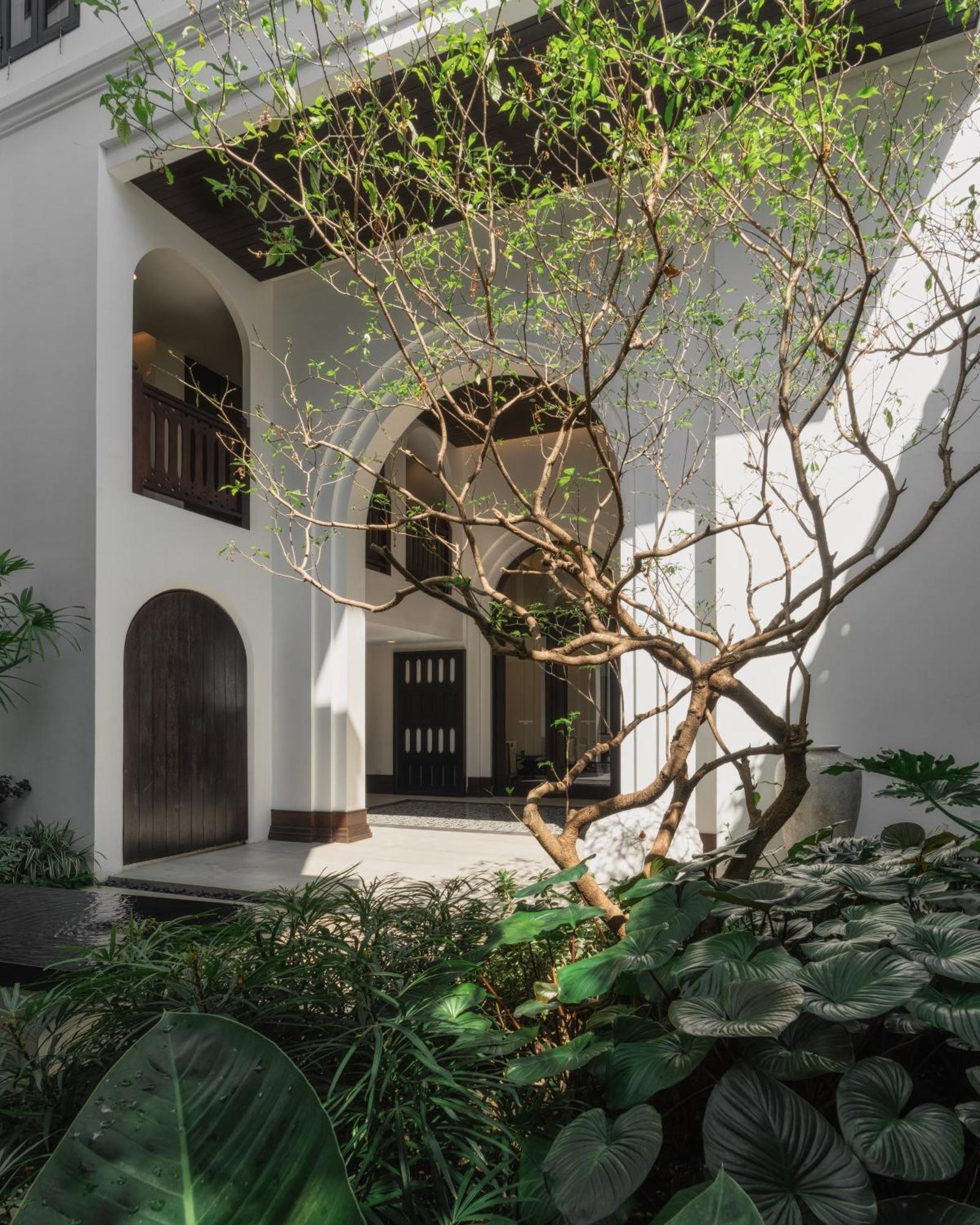 Burirattana Hotel-An Adults Only Hotel Chiang Mai Bagian luar foto